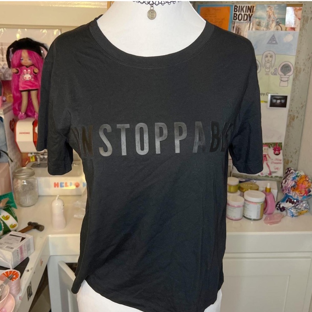 Athleta Unstoppable Monochrome Crop